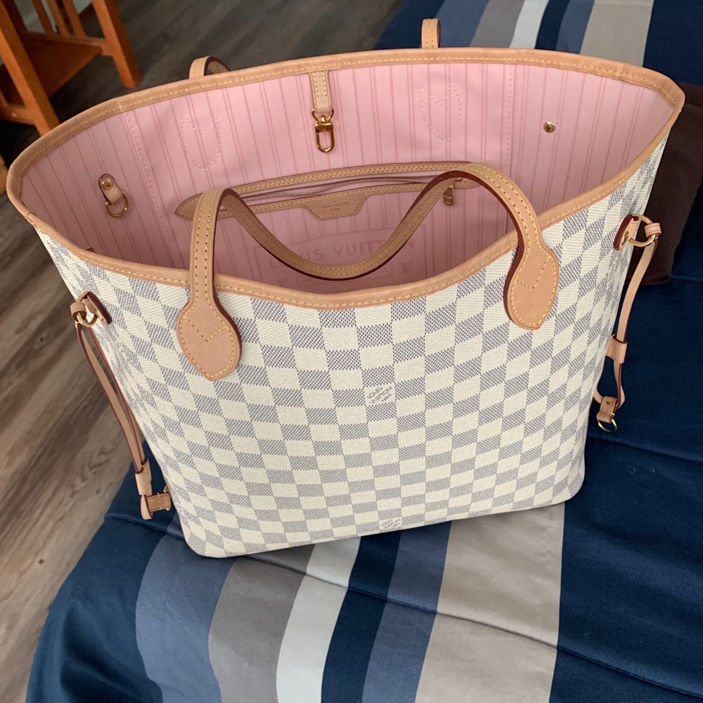 Louis Vuitton Neverfull Tote Bag